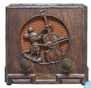 Mickey radio model 411