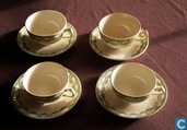 koffiekopjes met bordjes