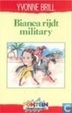 Bianca rijdt Military