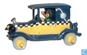 Gaston dans sa voiture