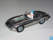 Jaguar E-type (silver, with driver)