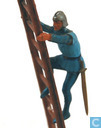 Weapon servant climbing