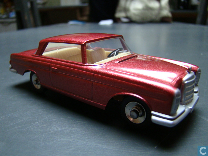 Dinky toys mercedes benz 300 se #4