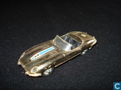Jaguar E-type (silver, with driver)