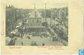 Het Waagsplein op Marktdag