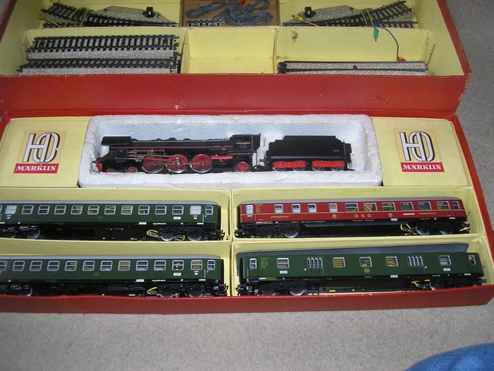 Märklin H0 - 3148 - Train set in red box, with steam locomotive BR01 