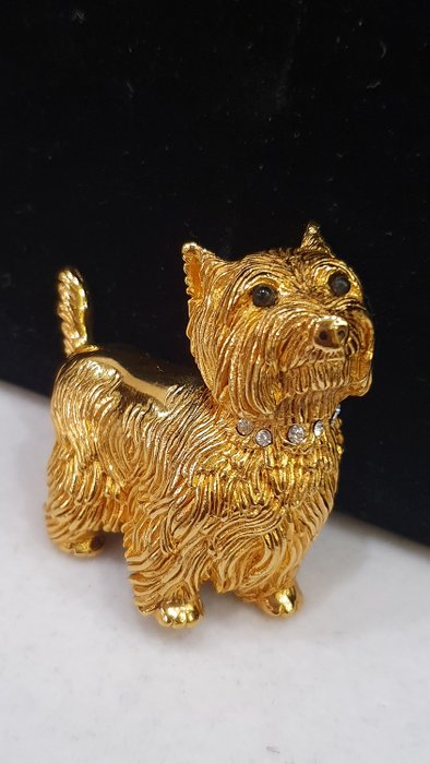 crown Karu Penelope Rare CARVEN-Paris 18kt gold plated Crystal - Puppy Brooch - Serialized |  Barnebys