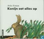 Konijn eet alles op