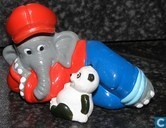 Benjamin Blümchen liggend met panda