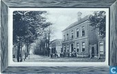 's-Gravenzande - Heerenstraat (z.z.) met Gemeentehuis