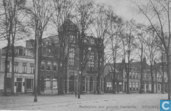 Marktplein met gebouw Concordia. Enschede