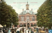 Markt met Gemeentehuis