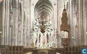 Schip der kerk en Predikstoel St.Janskerk