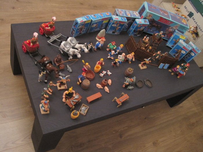 play asterix figures