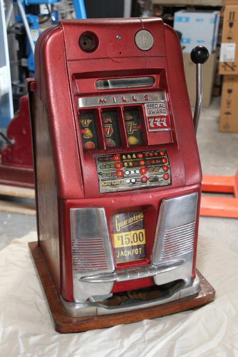 MILLS HighTop Mechanical slot machine 1950s