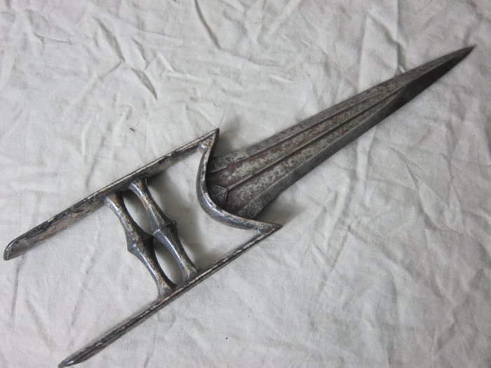 Antique Push Dagger - Katar - India - 19th Century