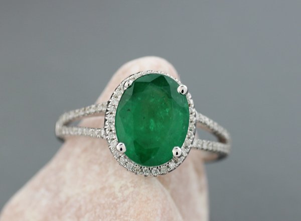 Emerald and diamond ring, 18k white gold, 2.65 ct, radiant emerald ...