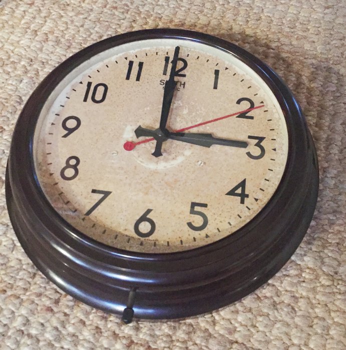 SMITHS SECTRIC bakelite cased electric wall clock