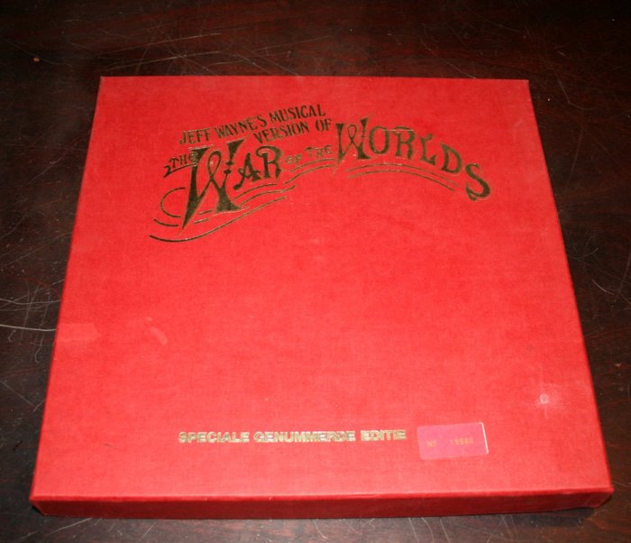 Limited 2 LP Vinyl Box set: Jeff Wayne's  Musical version of War of the Worlds - Dutch edition