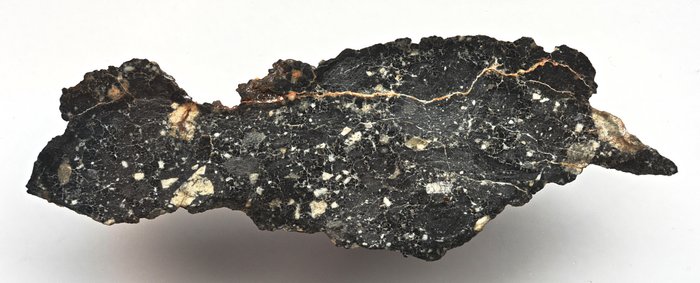 Lunar meteorite - Dar al Gani 400 - 10.7 g, 112 mm