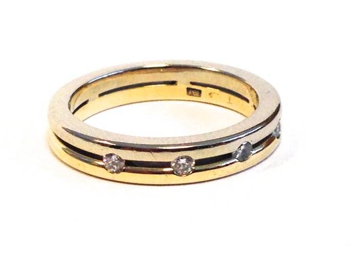 Bi-colour gold ring with five brilliant cut diamonds - Catawiki