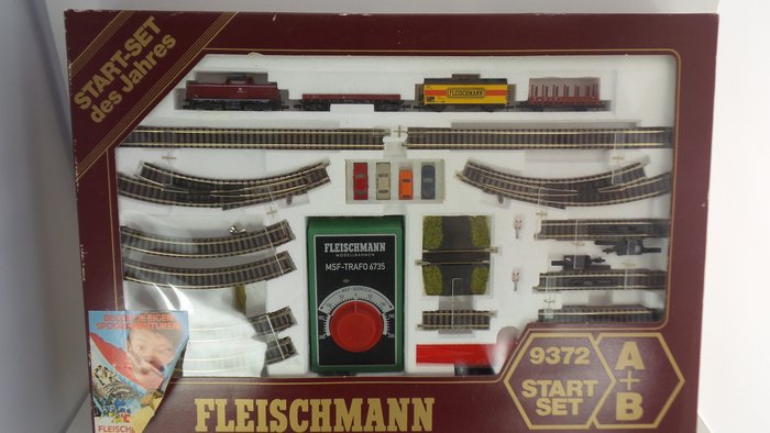 Fleischmann Piccolo N - 9372  - Startset mit Lok und Wagen
