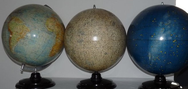 22 & 15mm Detailed Glass Earth & Moon Marble Set Astronomy Toy Globes 