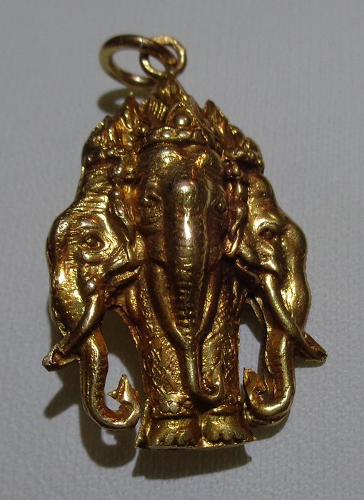 Gold elephant (Ganesh) pendant - Catawiki