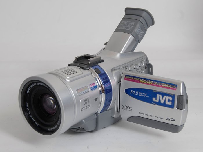 JVC GR-DV700E mini-DV video camera - Catawiki
