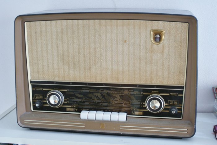 Philips Radio, Bakelite, 1950s (tubes)

