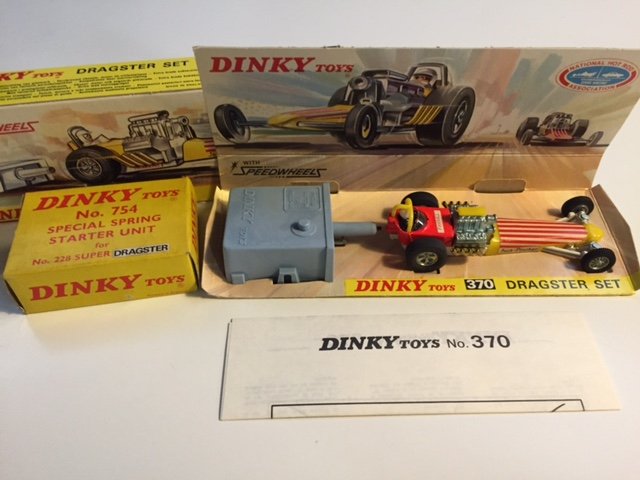 Dinky toys  370 Dragster car set 