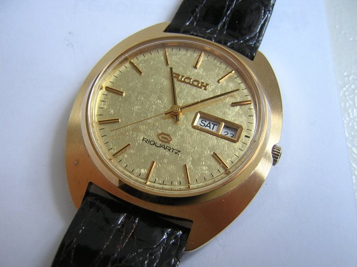 Early Ricoh quartz wrist watch circa 1975 for men’s.