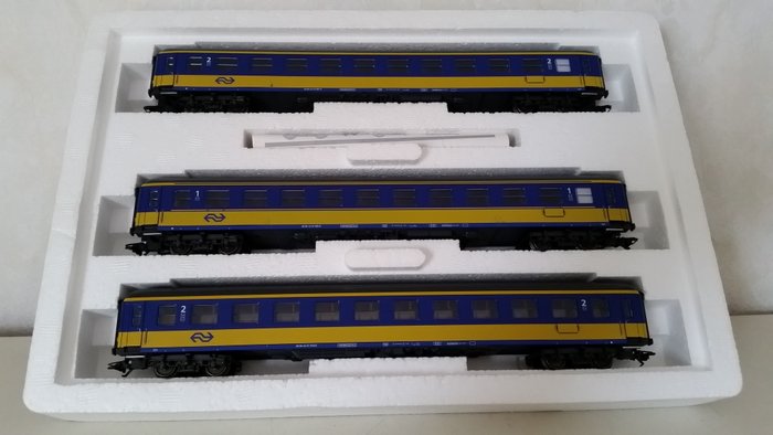 Märklin H0 - 42903 - Set of three ICK carriages of the NS