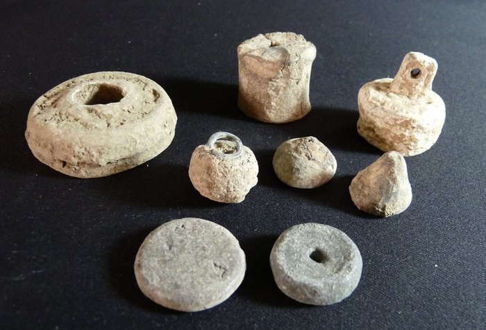 Eight medieval lead weights - 2 cm / 5.5 cm - (8) - Catawiki