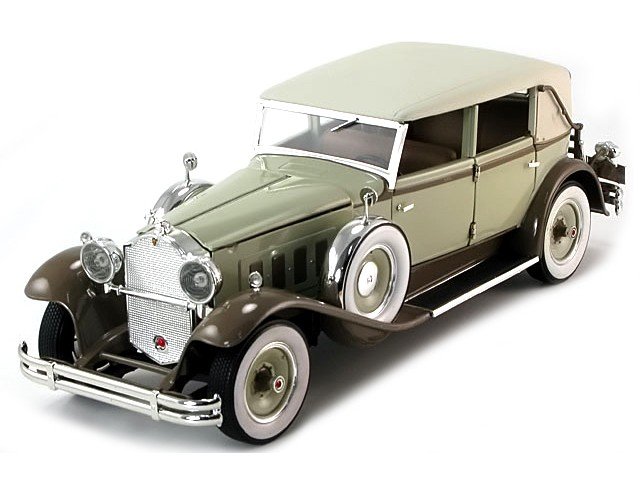 Signature Models 1:18 1930 cream / red PACKARD Brewster 