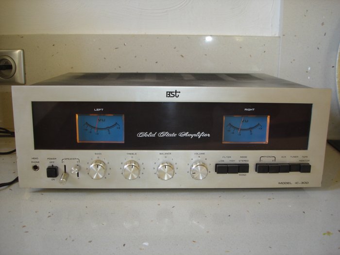  Ampli  Hi-Fi Vintage 1972  BST IC-300 2 x 60W integrated stéréo amplifier