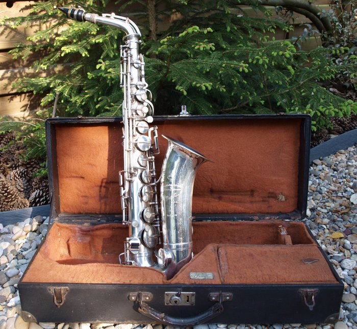 Alto Saxophone - L. Pierret, Paris - 1920s-30s.