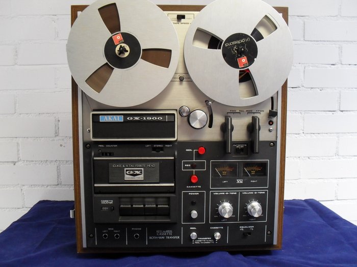 Akai GX-1900  Reel/Cassette Combination Stereo Tape Recorder