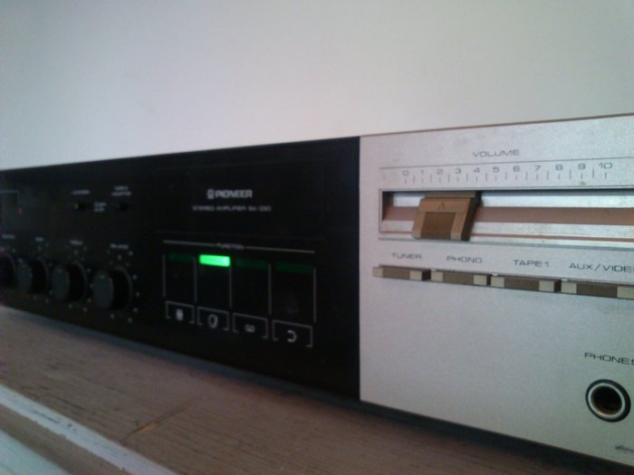Pioneer SA 330 amplifier