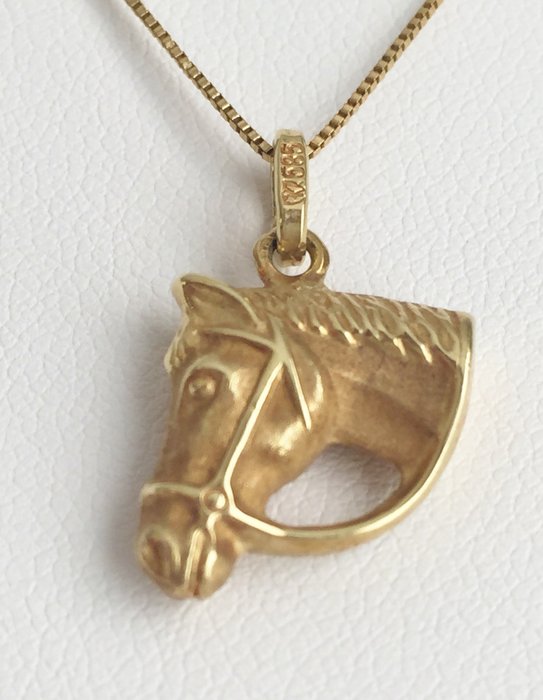 Gold horse head pendant - Catawiki