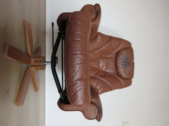 Skoghaug Industri - Leather armchair