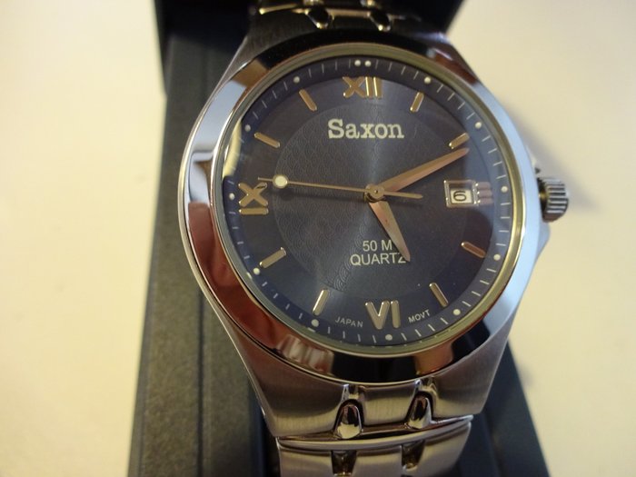 Saxon quartz -- men's wrist watch
