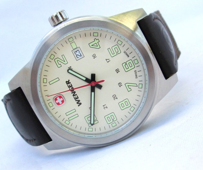 Wenger Genuine Swiss Army Knife 7280x -- Men's wrist watch