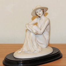 Happy Days Figurine designed by Annie Rowe for Leonardo Collection Rare 