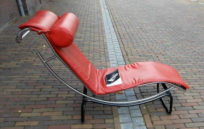 Sold at Auction: Replica Le Corbusier LC4 Chaise Longue with