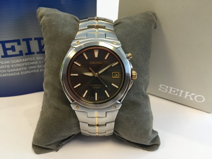 Seiko Kinetic 100M -- Men's wrist watch -- Reference: 5M62-0AK0