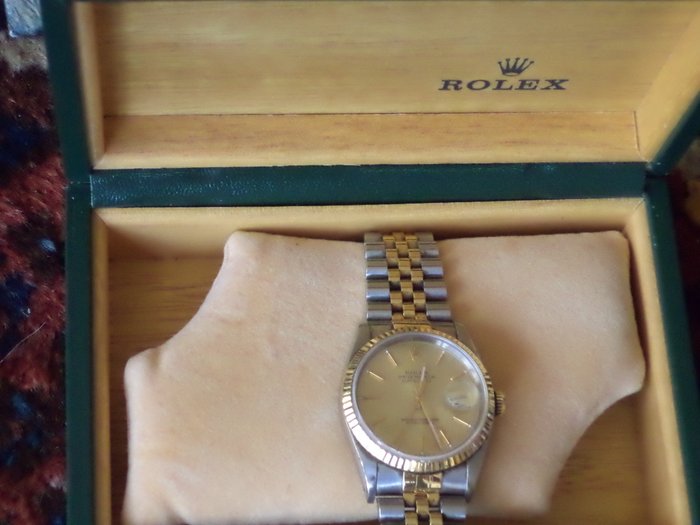ROLEX Oyster Perpetual Datejust - Men's 