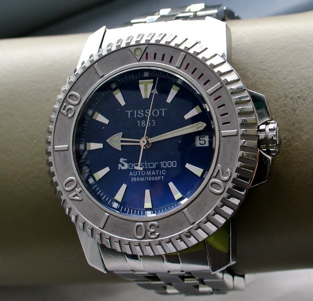 TISSOT -- SEASTAR 1000 -- Divers watch  +/- 2012