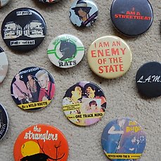MIND YOUR OWN BUSINESS Old OG Vtg 70/80`s Button Pin Badge 25mm Punk Era 