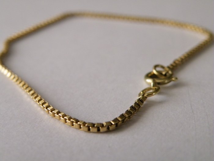 venetian link bracelet